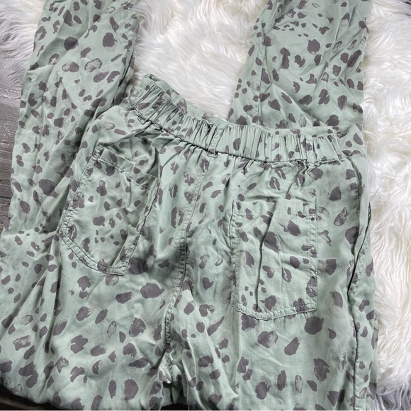 Anthropologie Frayed Straight Leg Pants by Cloth + Stone - Picture 7 of 8